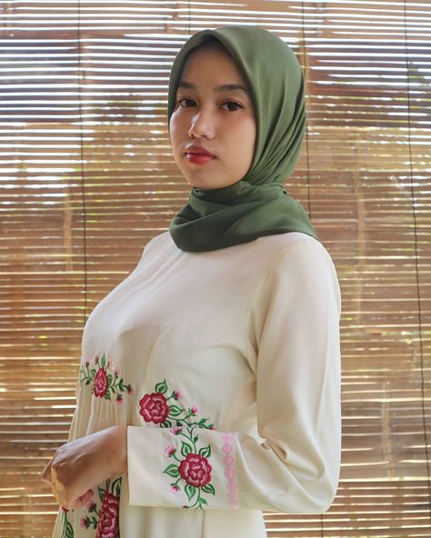 Umi Gadis Cleaning Service